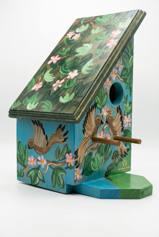 Large slanted roof bird house